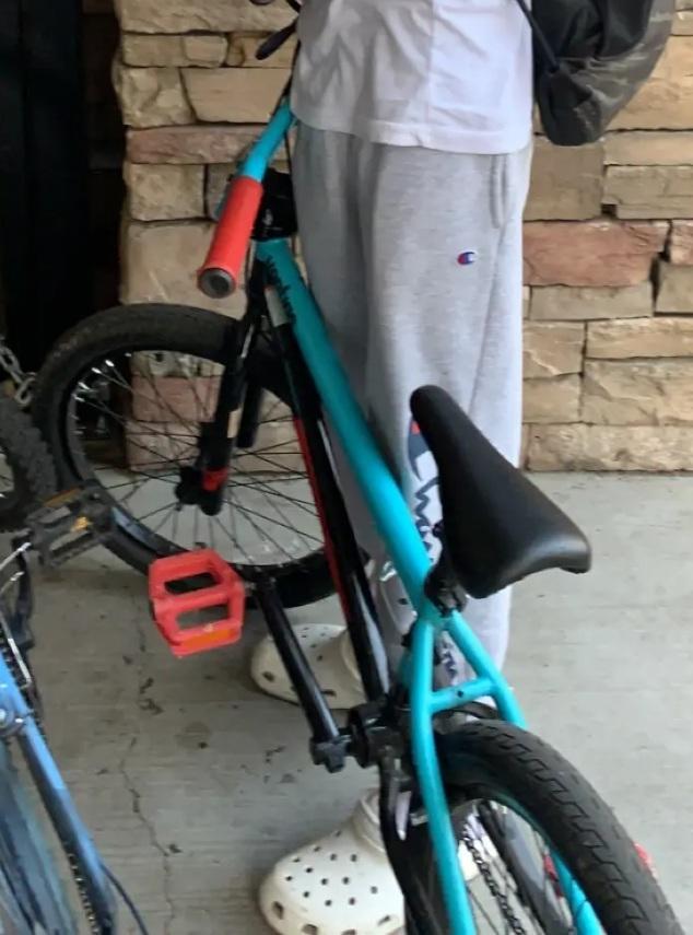 2009 GT Bicycles Vertigo Teal and Black