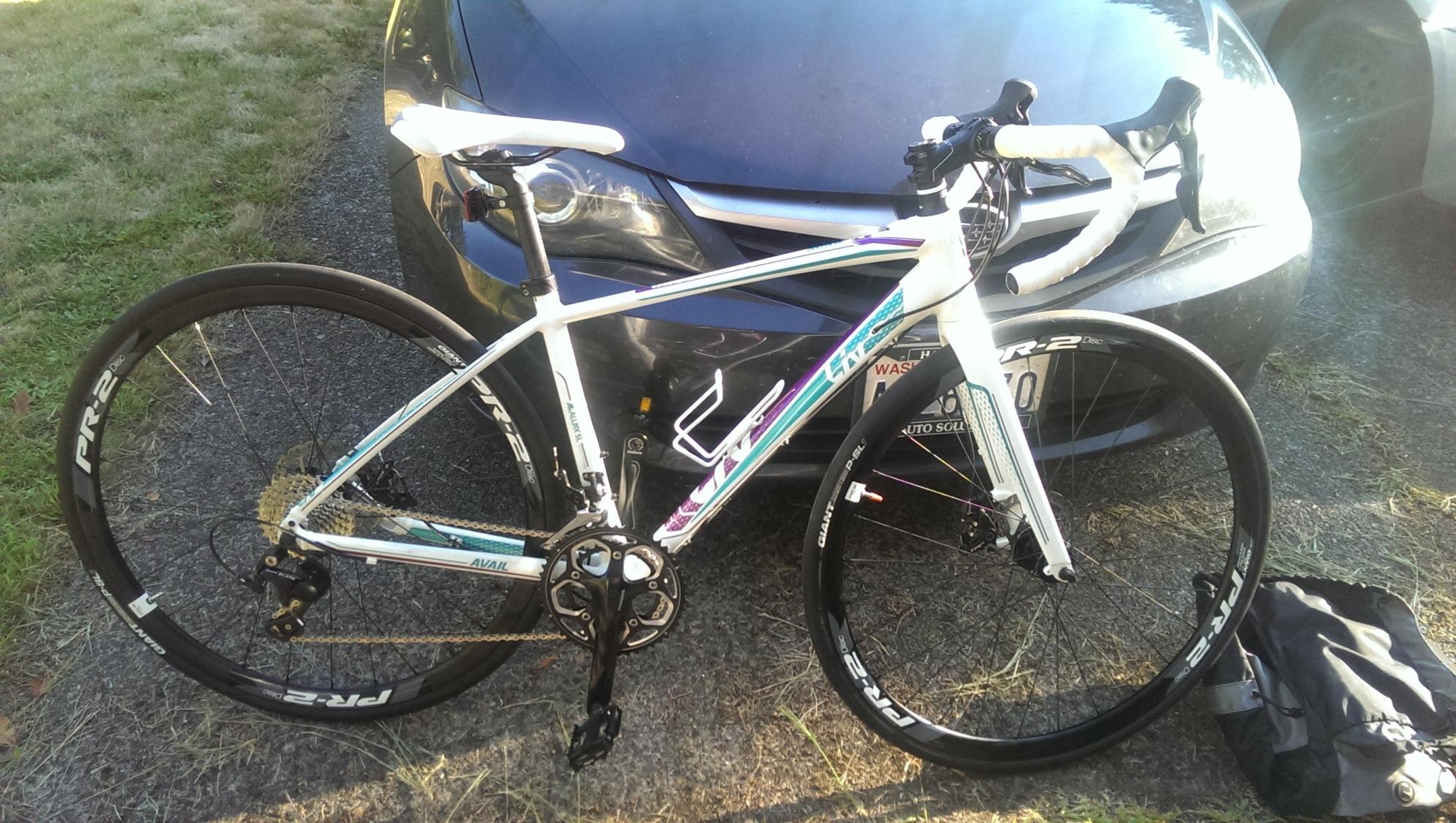 2016 Giant Liv, Road Bike White