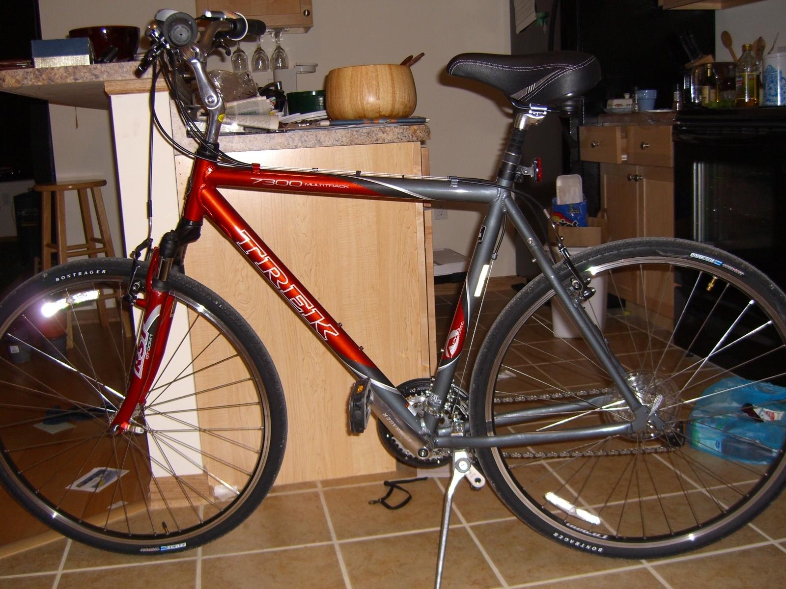 2005 Trek 7300  Red