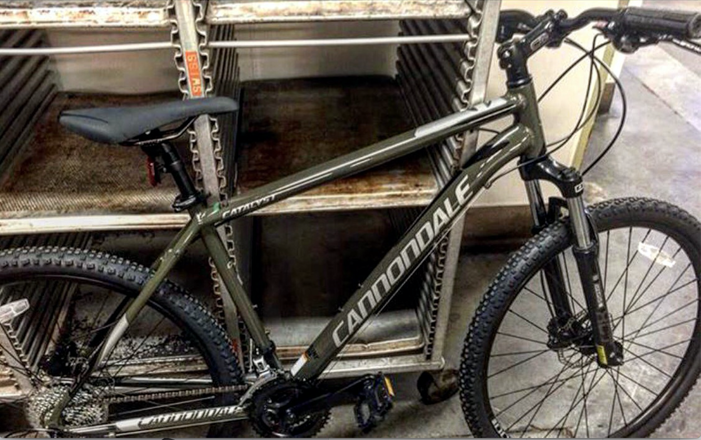 2015 Cannondale Catalyst Green and Silver or Gray