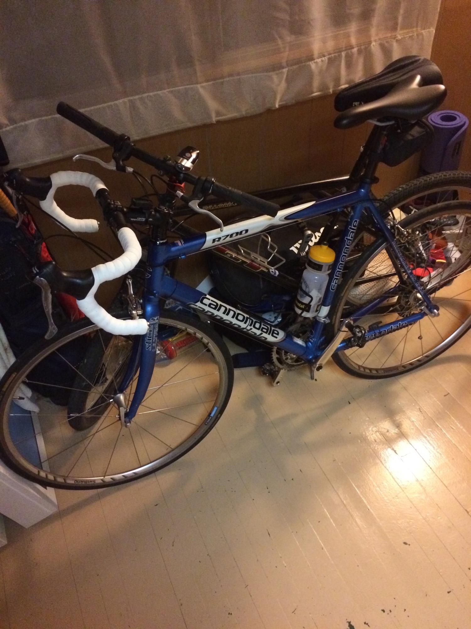 2004 Cannondale R700 Blue