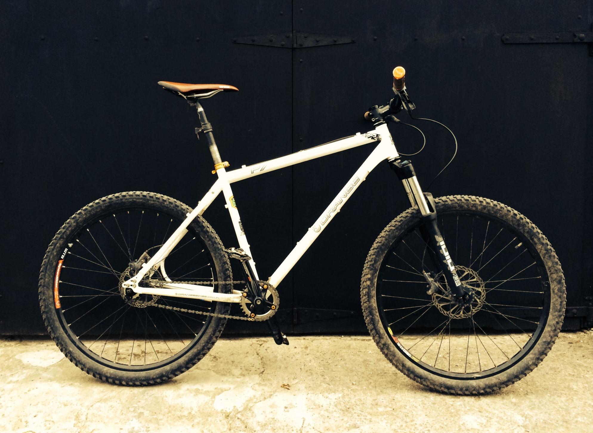 2010 Orange P7 White