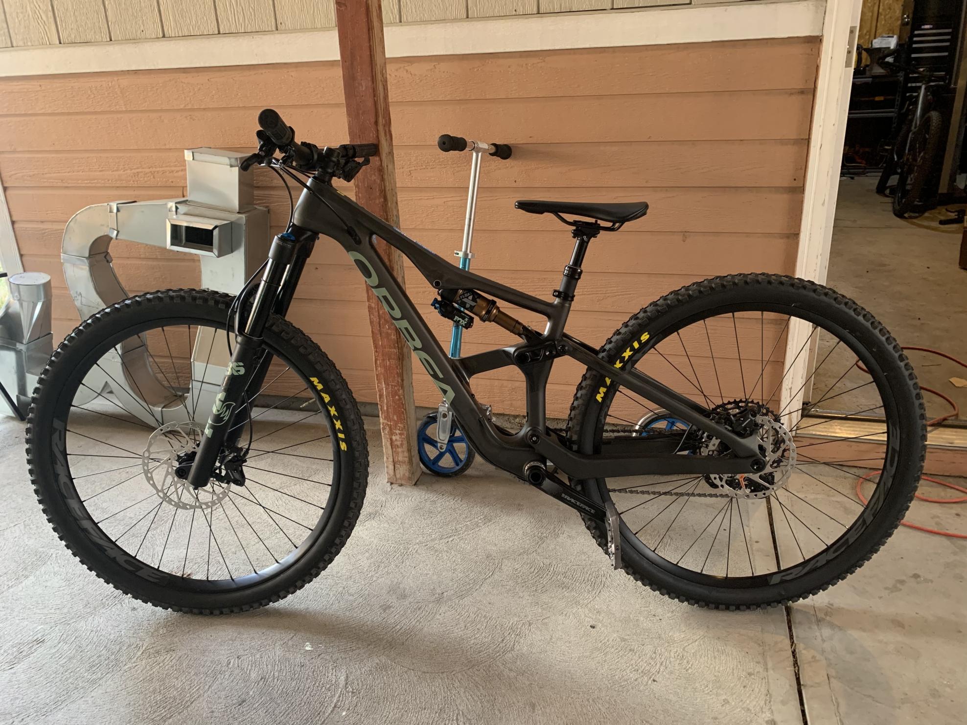 2022 Orbea Occam Black