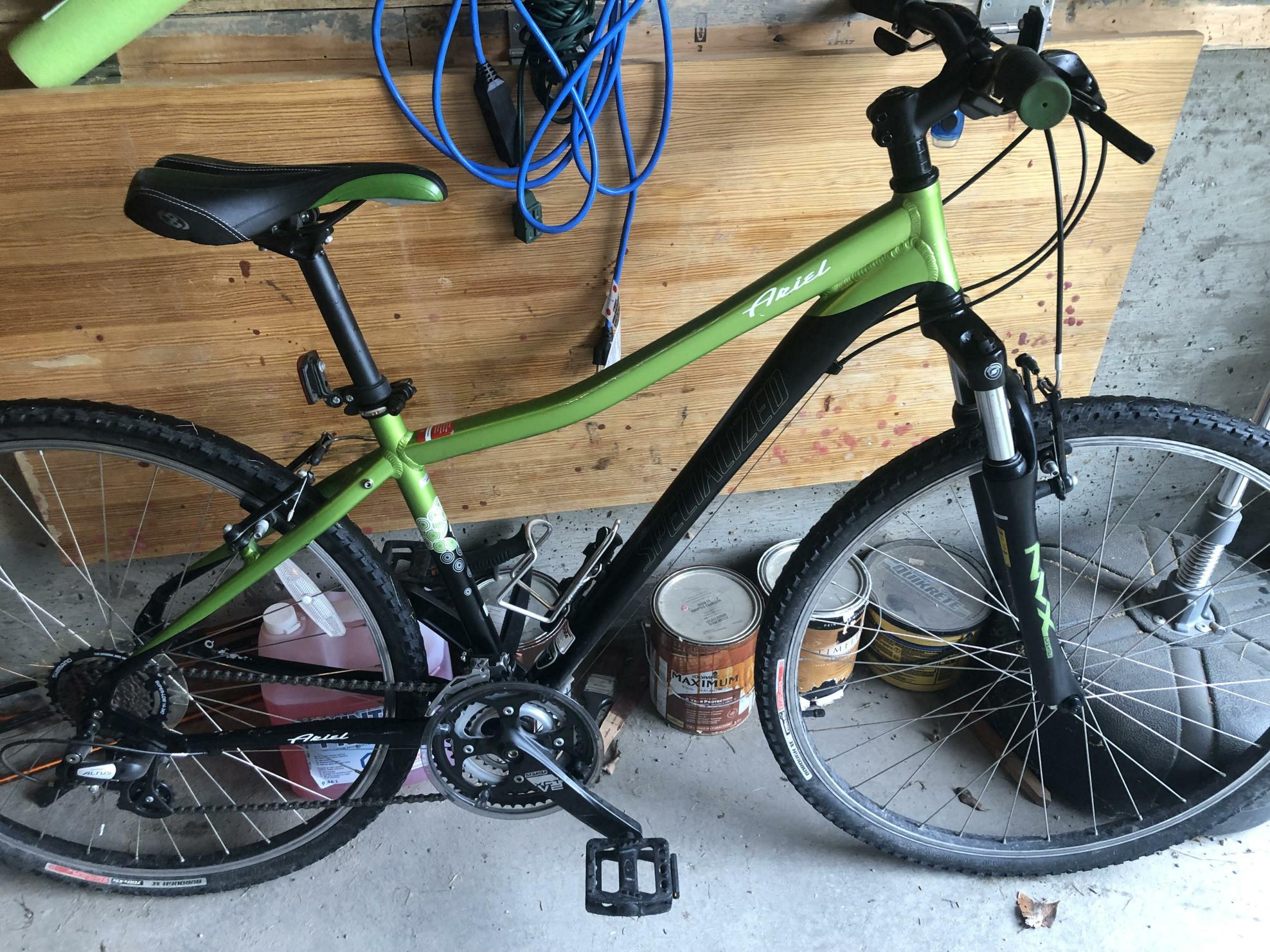 Specialized Ariel Green and Black
