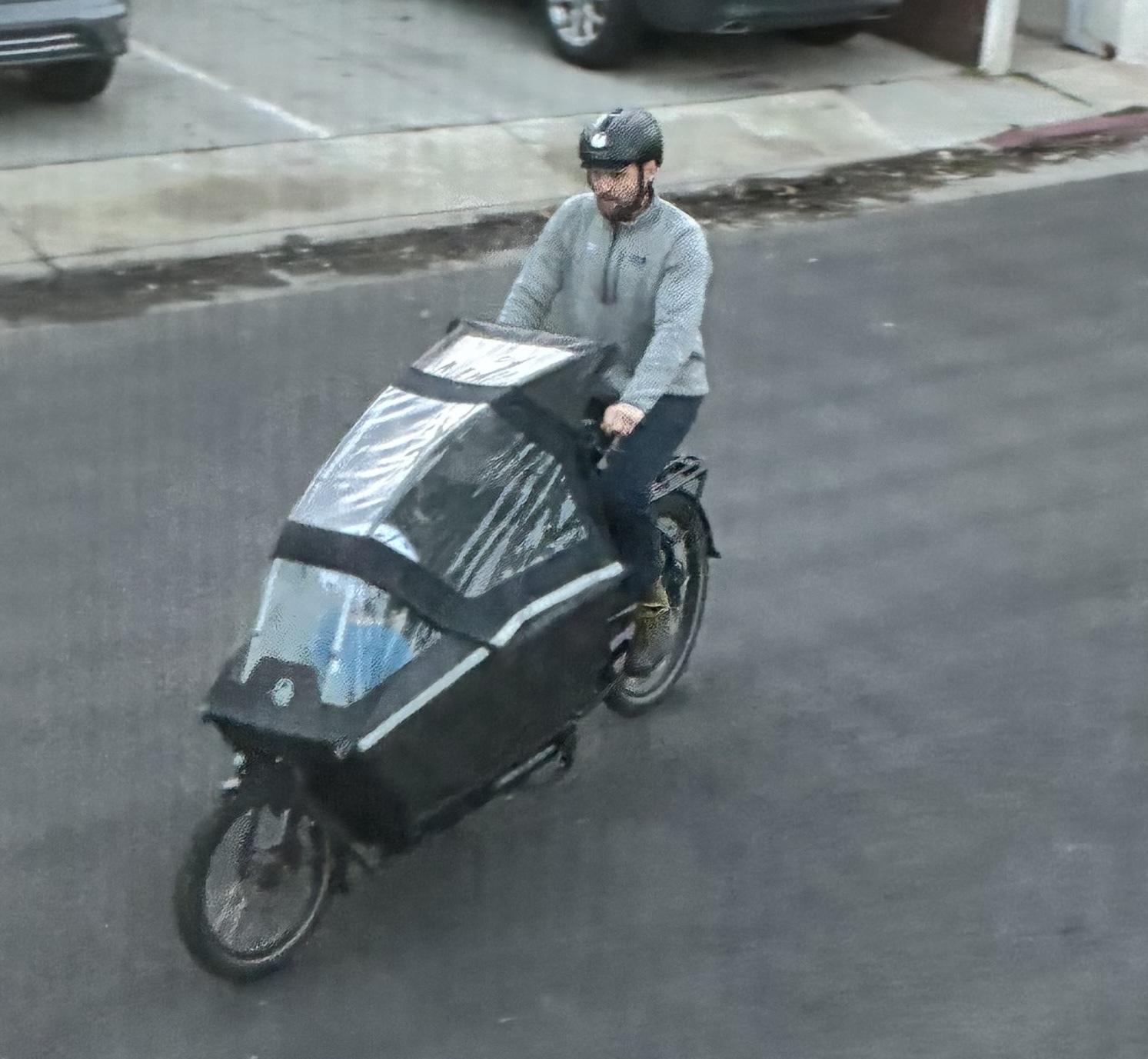 2022 Urban Arrow Black Urban Arrow Performance Line Black