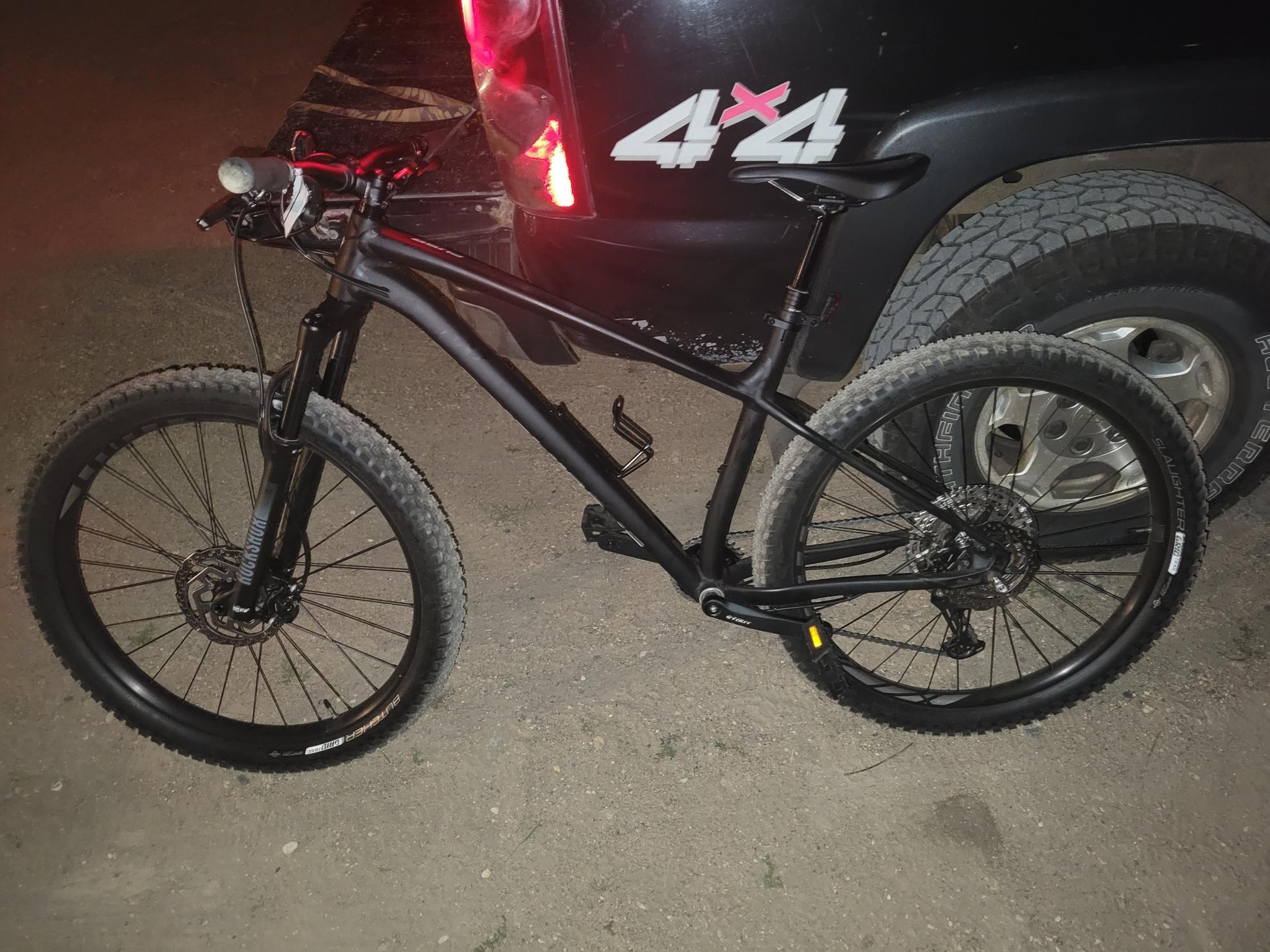 2021 Specialized Fuse 27.5 Black