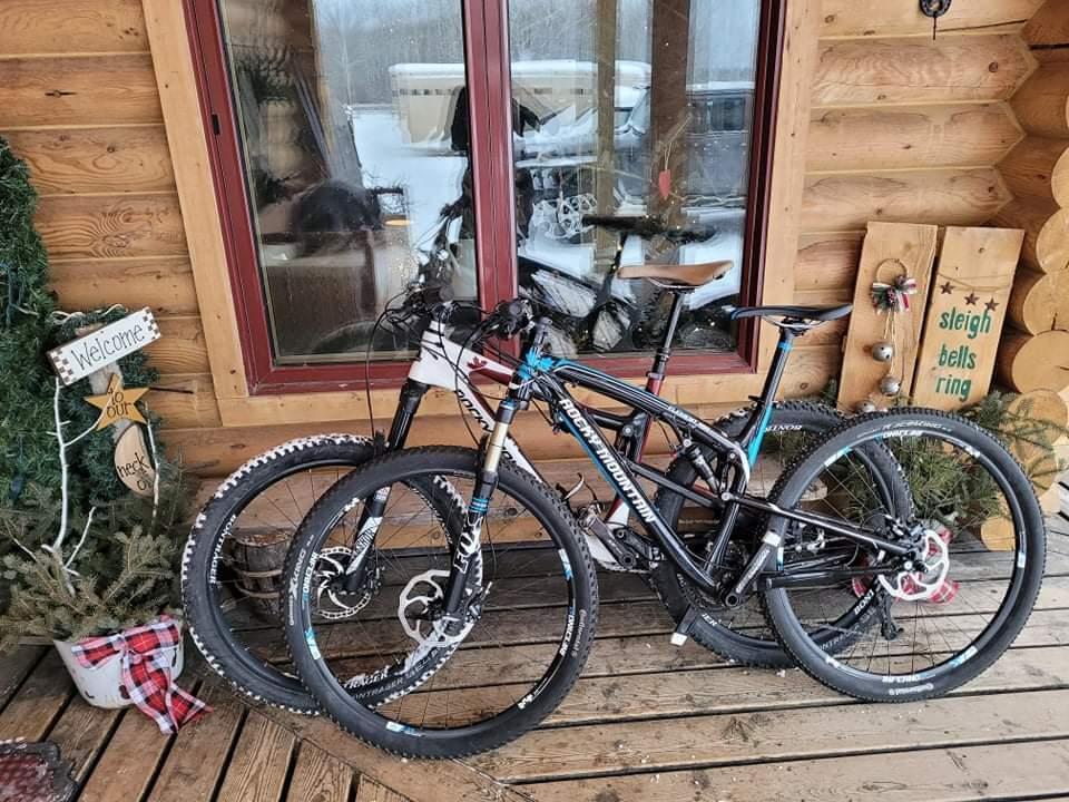 2015 Rocky Mountain Bicycles Element 950 Black and Blue