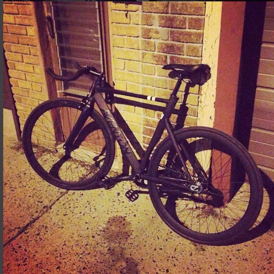 2015 Aventón Mataro Black