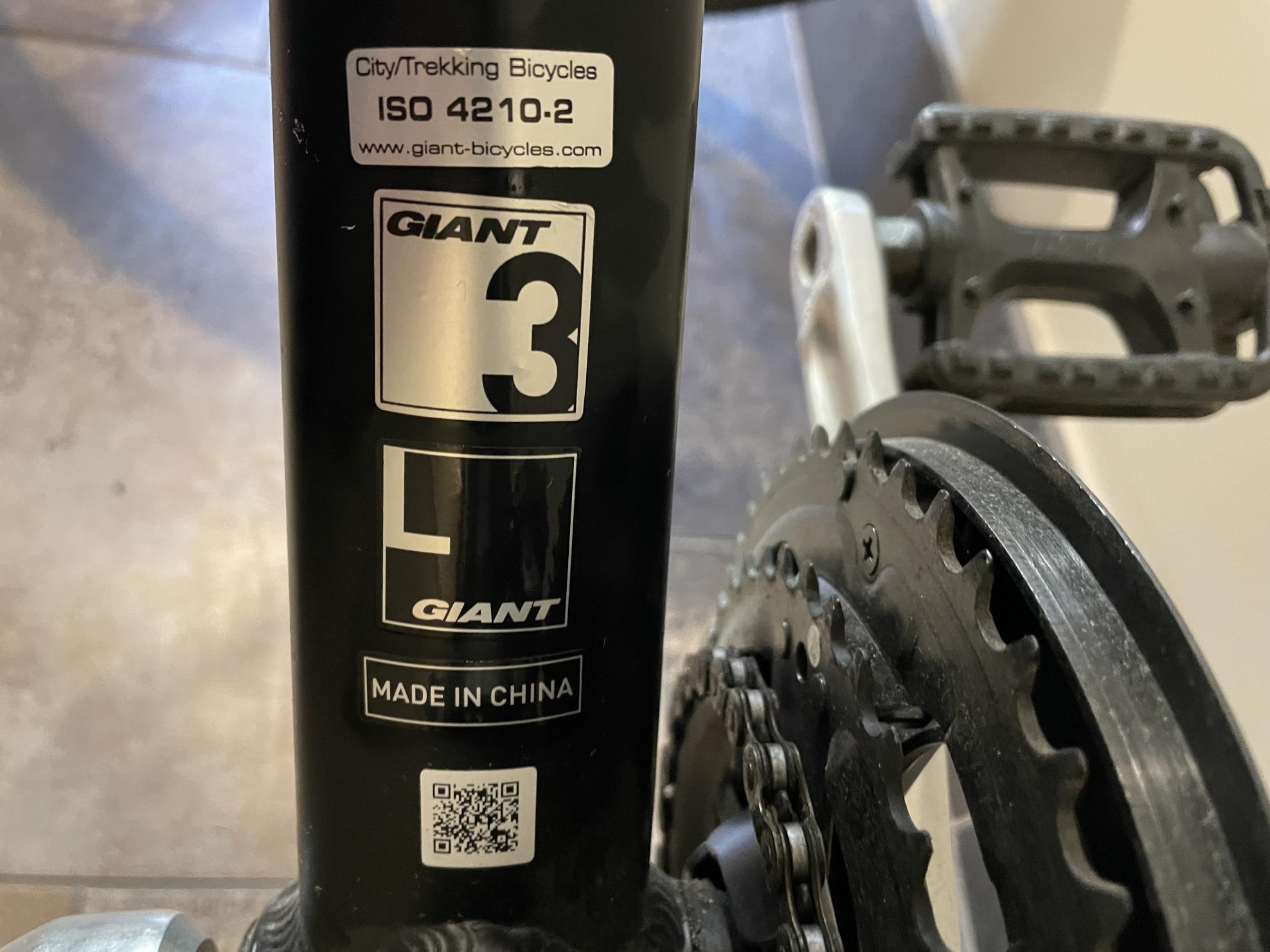 2016 Giant Escape 3 Black and Silver, gray or bare metal