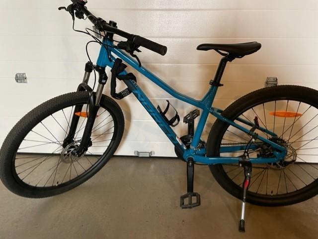 2022 Norco Bikes Storm 4 Hardtail Mountain Bike Small Blue