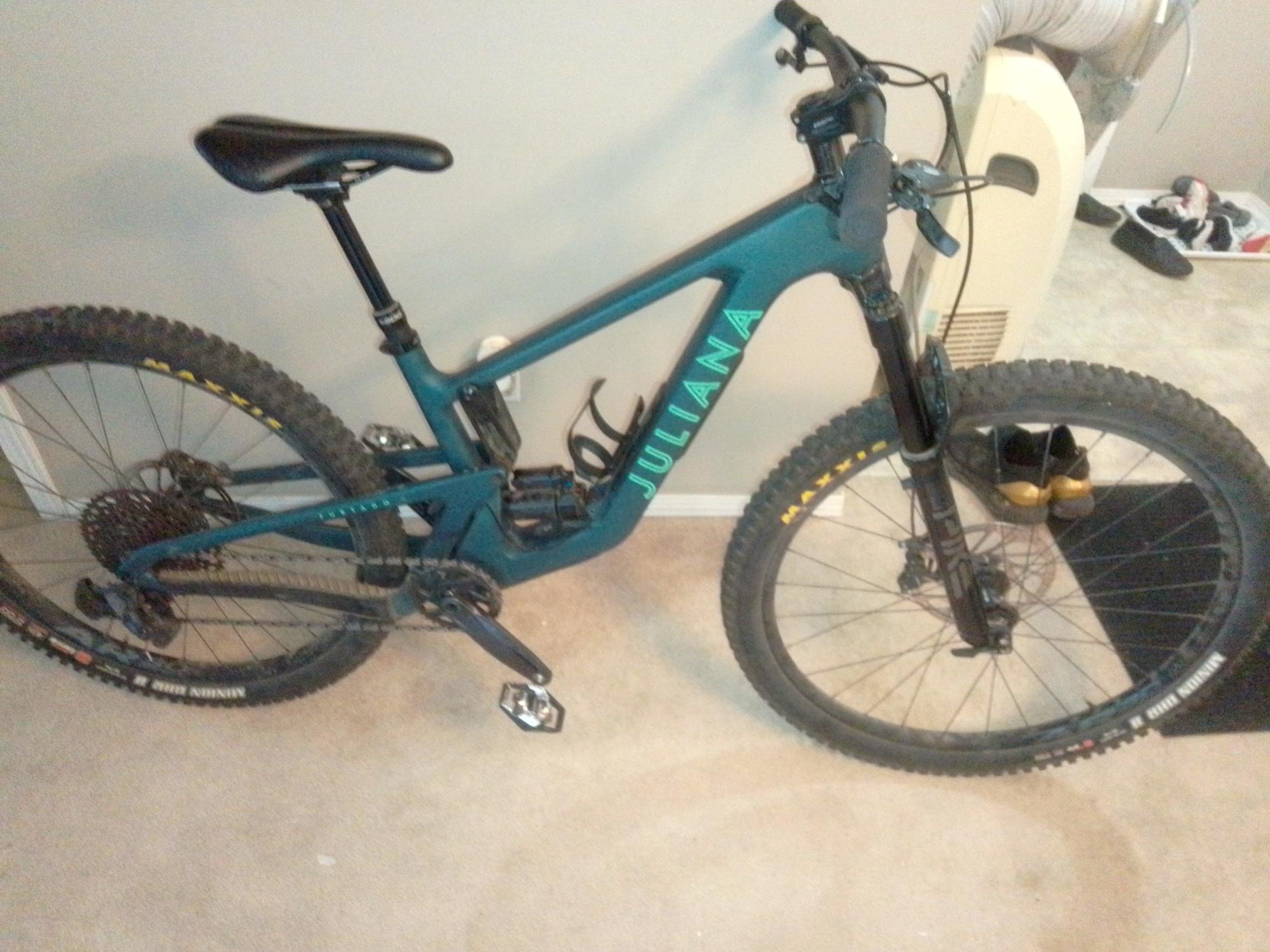 2021 Santa Cruz Julliana Green