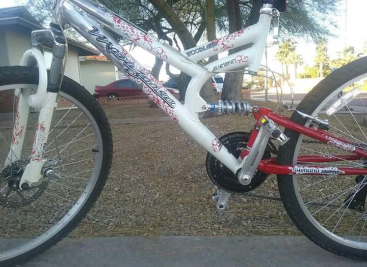 Mongoose Woodland White, Red, and Black