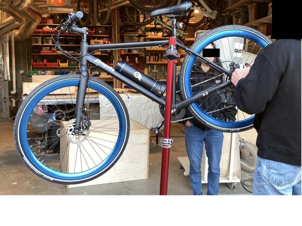 2022 Propella 7s Black and Blue