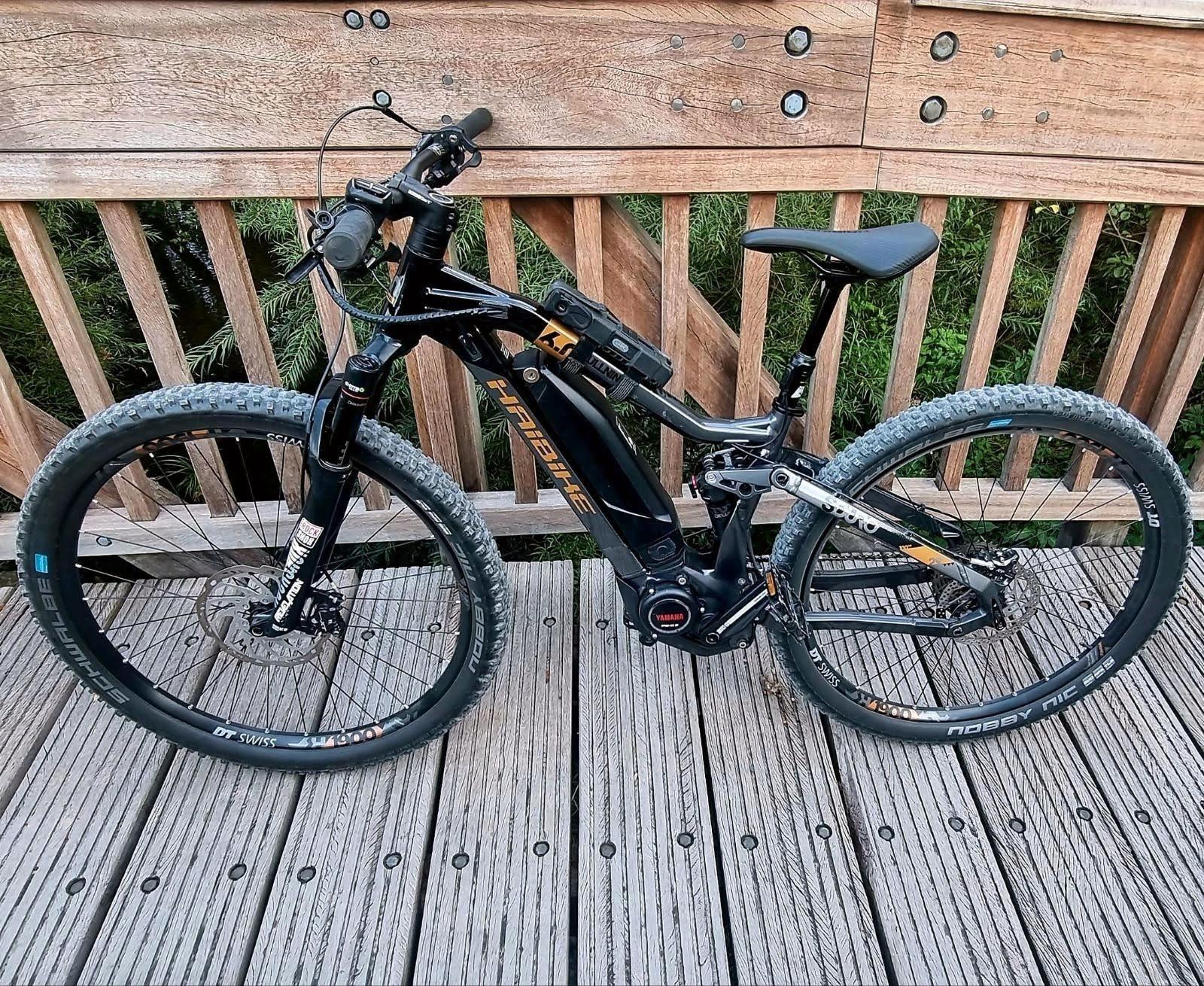 2017 Haibike Fullnine 6.0 Black and Yellow or Gold
