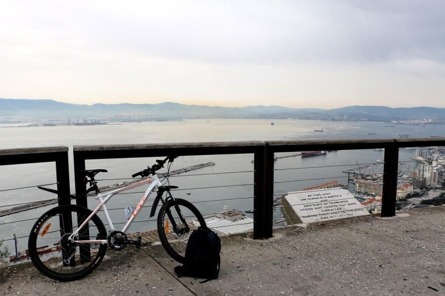 2013 GT Bicycles Avalanche 3.0 White and Orange