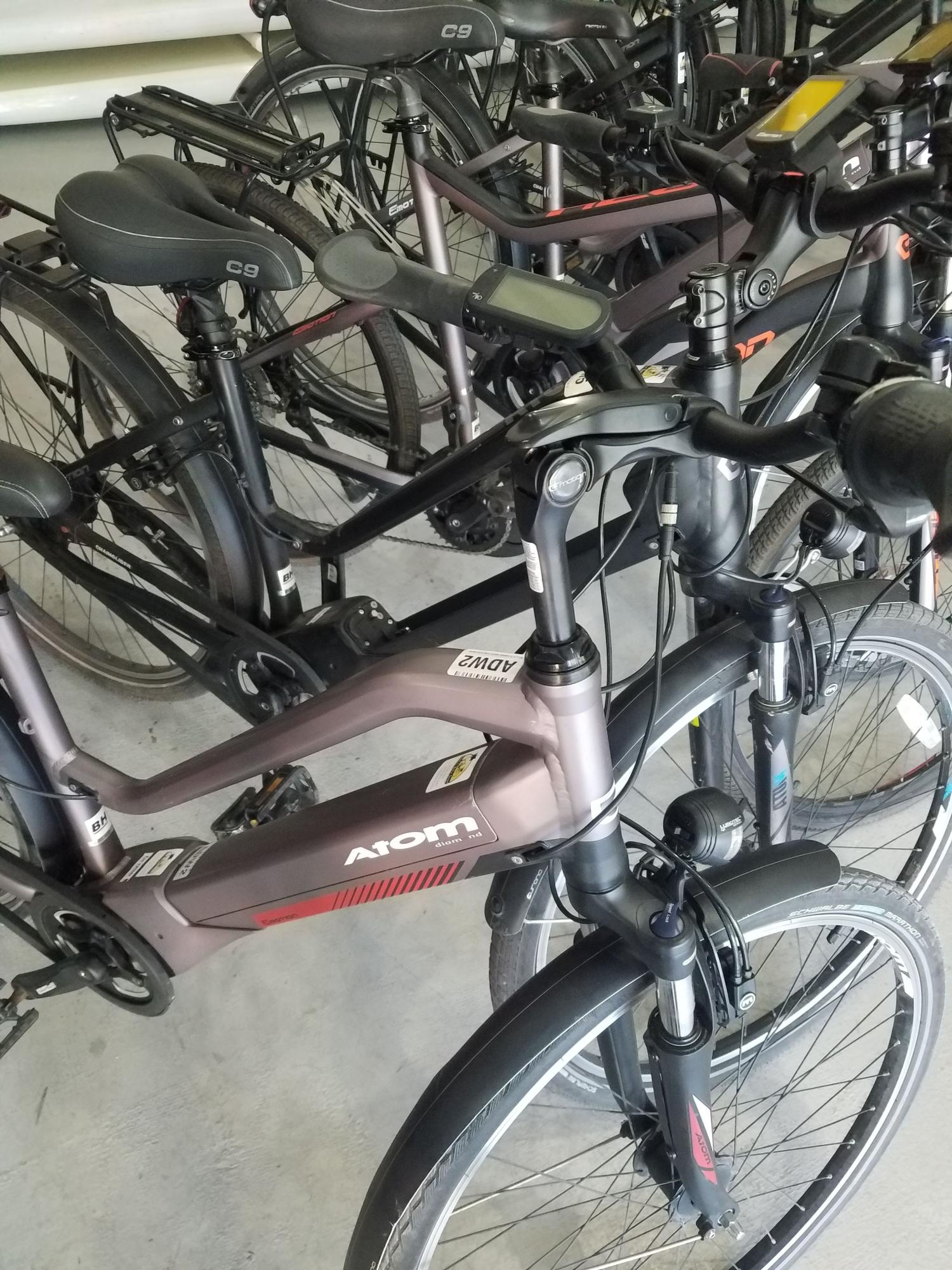 2018 Easy Motion atom diamond wave Black