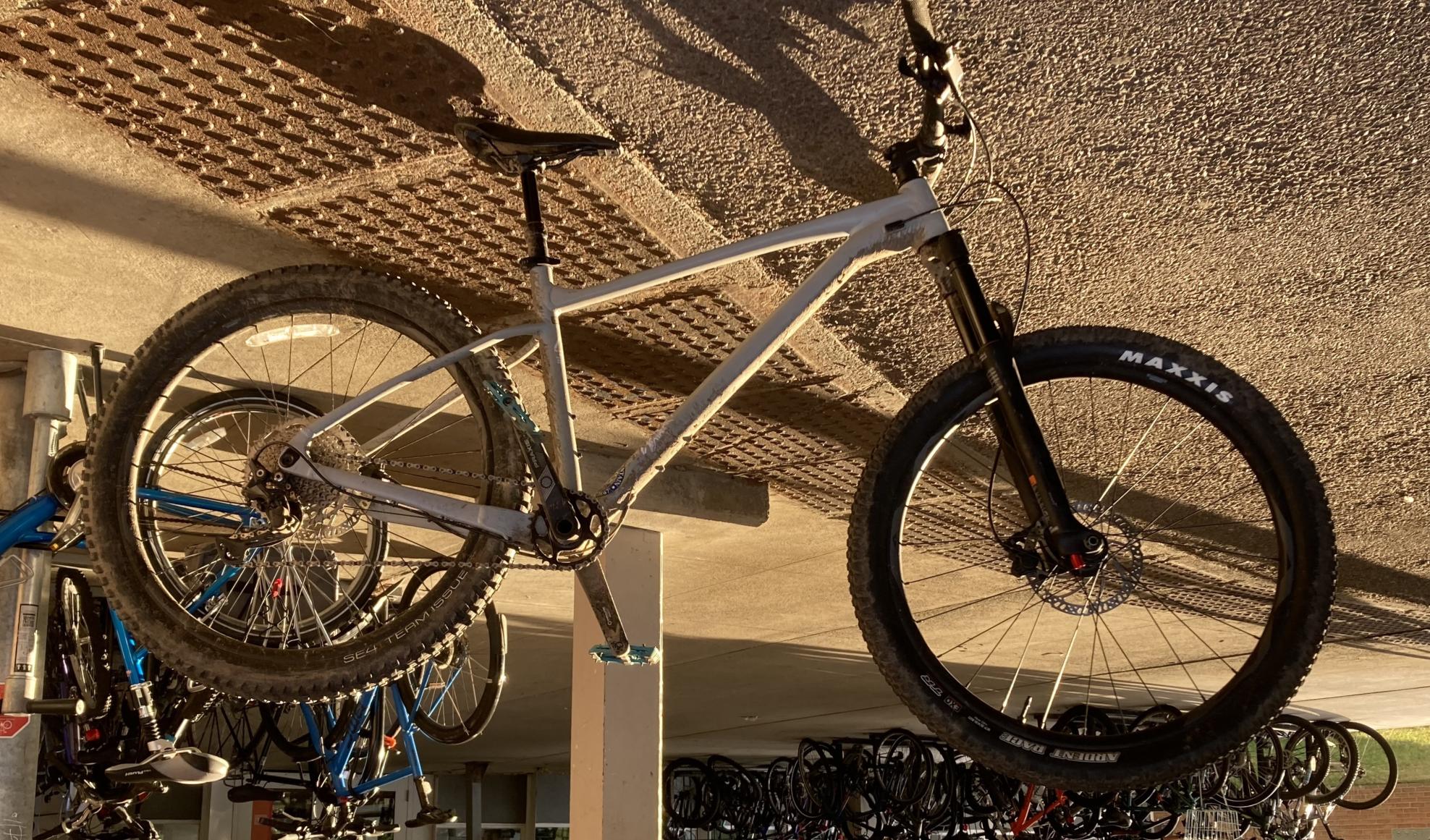 2022 Giant Fathom 2 Silver, gray or bare metal