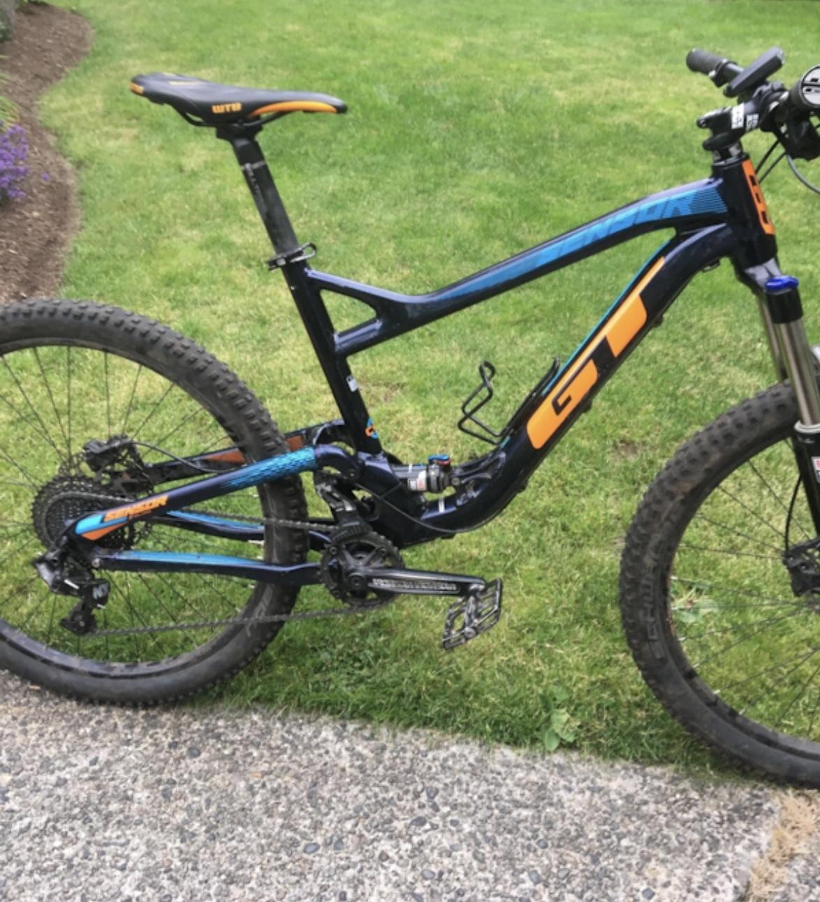 2017 GT Bicycles Sensor Elite Black and Orange