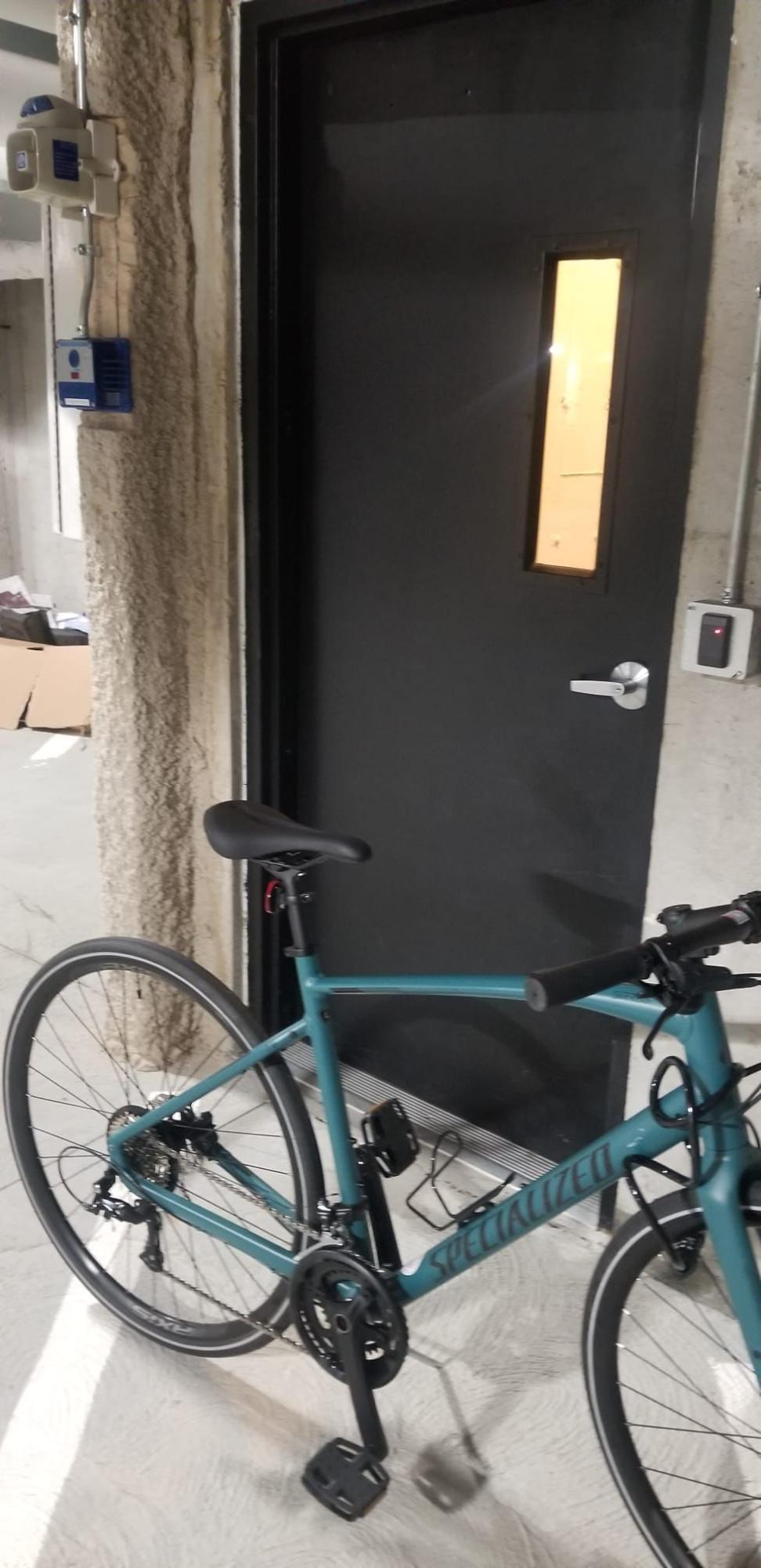 2022 Specialized Sirrus 3.0 Dusty Turquoise/ Reflectiv... Green