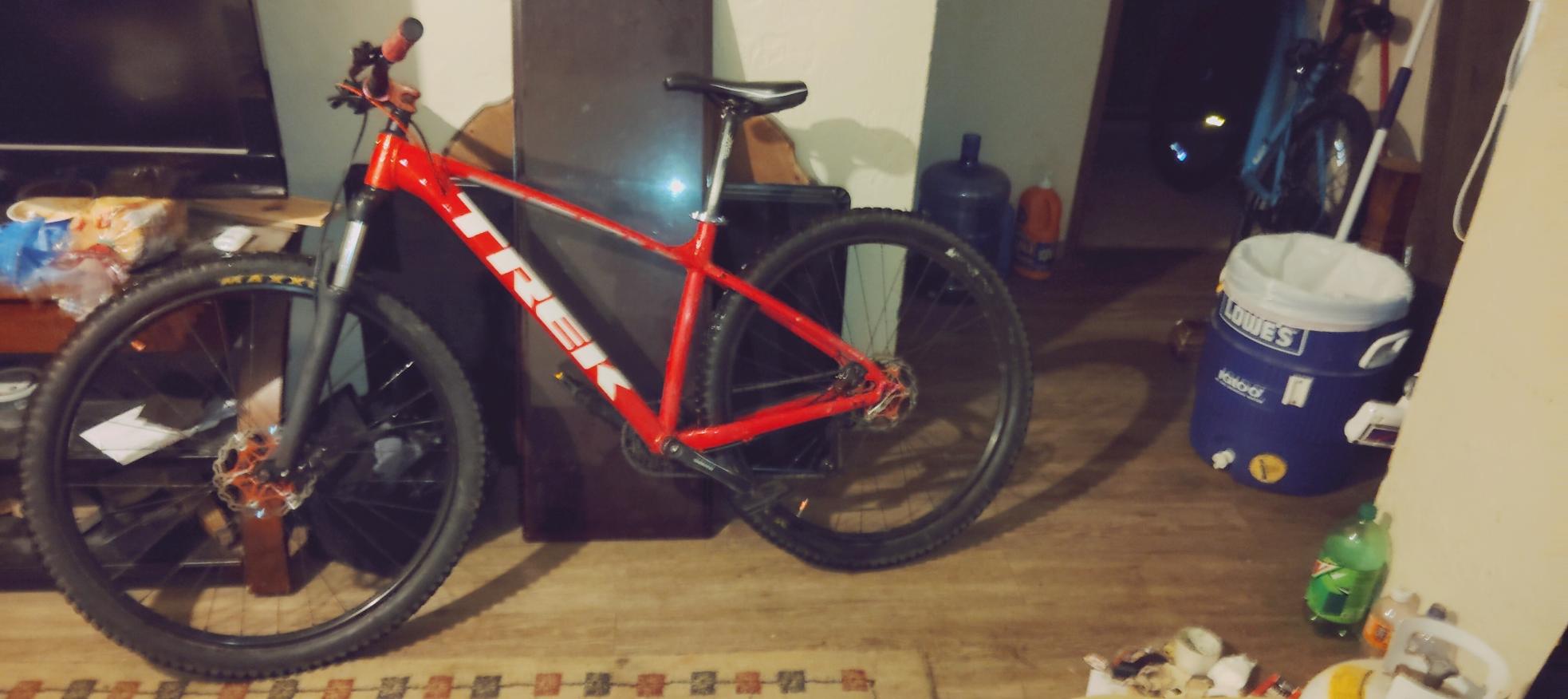 Trek Marlin 5 Red