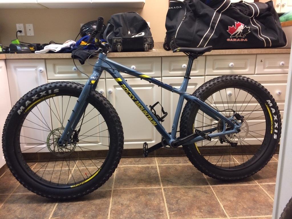 2017 Rocky Mountain Bicycles Suzi Q Blue and Yellow or Gold