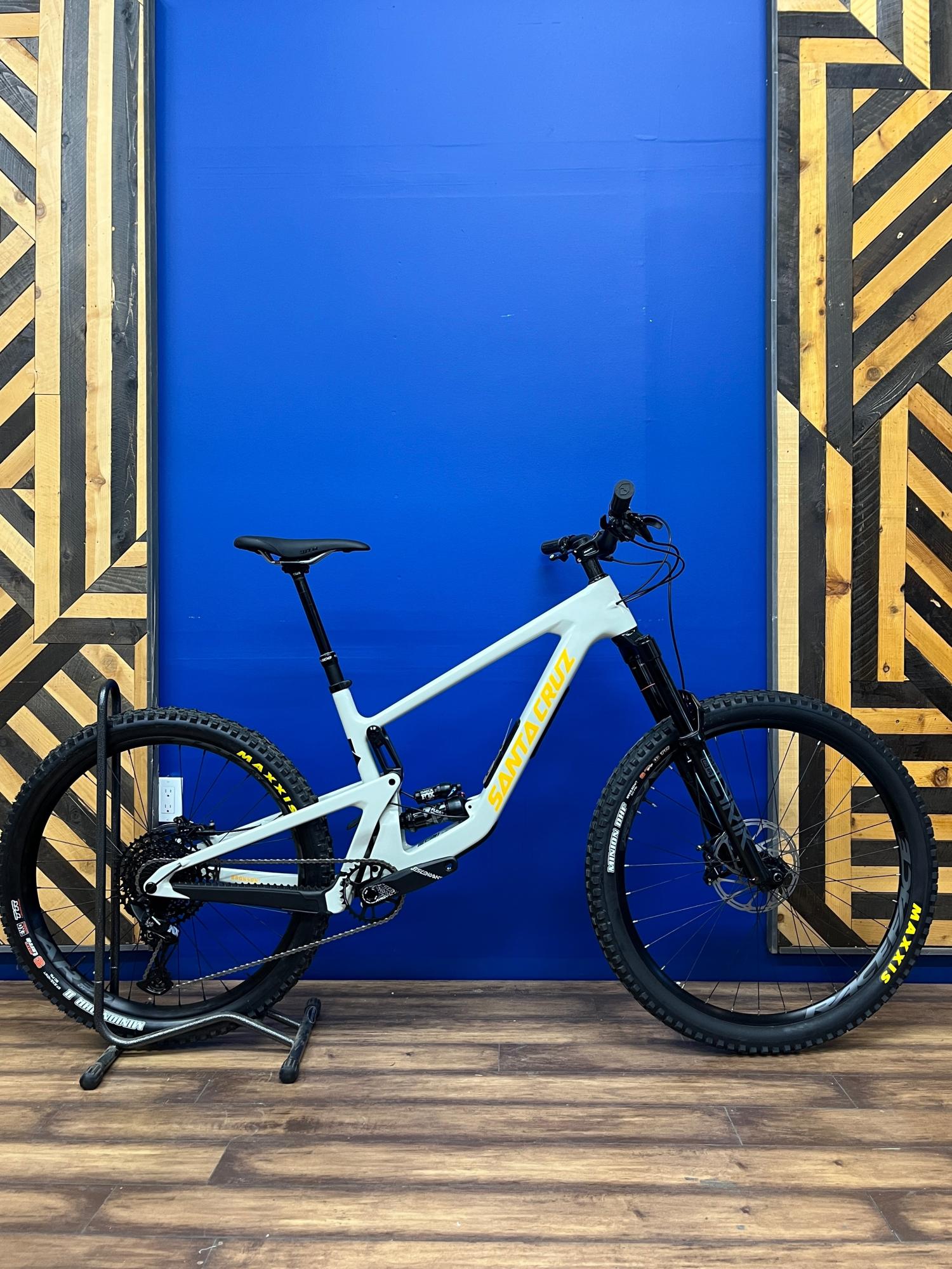 2024 Santa Cruz Bronson C R-kit Large White