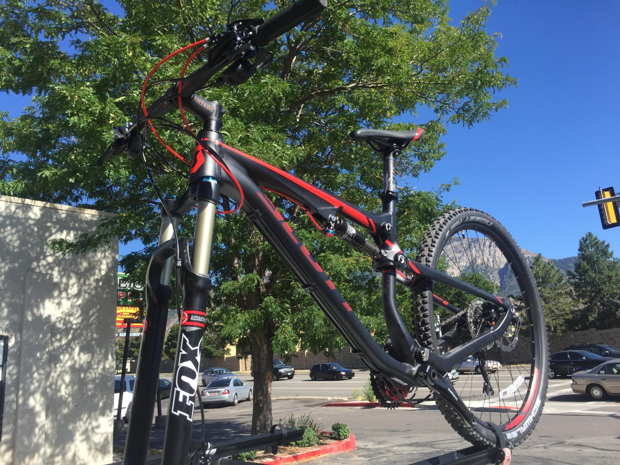 2015 SCOTT Genius 940 Black and Red