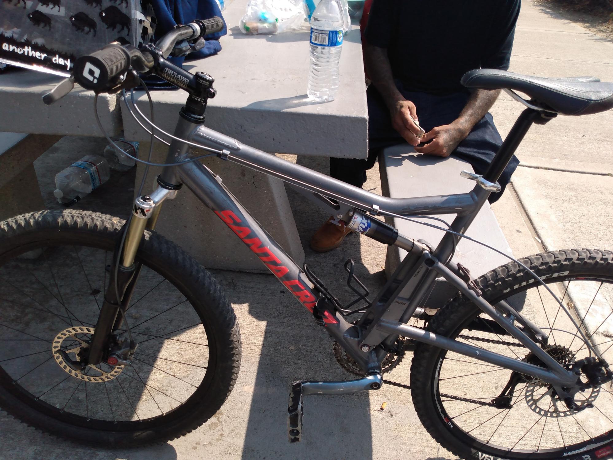 Santa Cruz Avid truvativ Silver, gray or bare metal