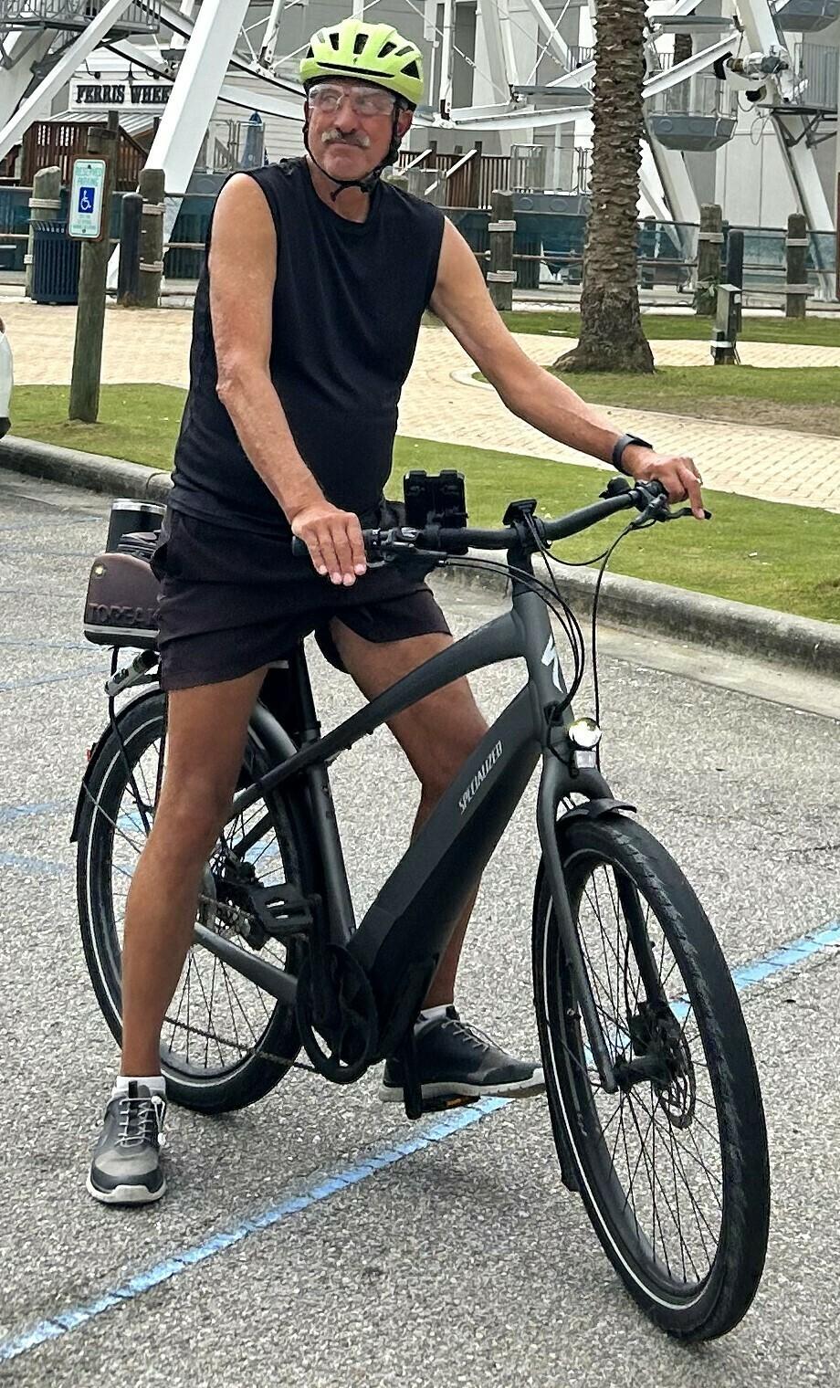 2020 Specialized Como 4.0 M/L Silver, gray or bare metal