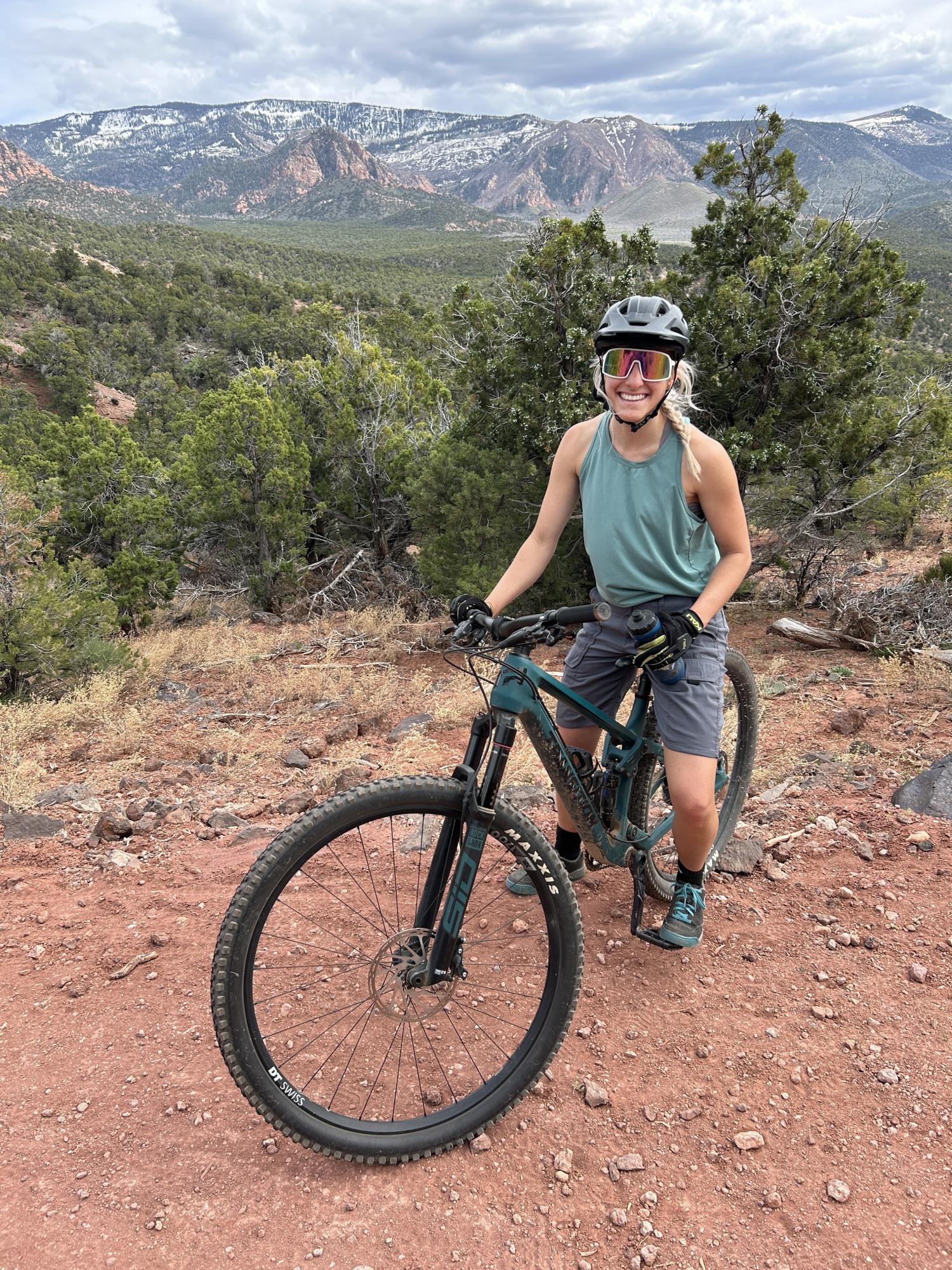 2023 Transition Bikes Spur X01 Teal