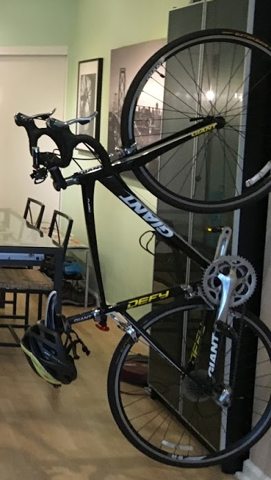 2011 Giant Defy 2 Black and Yellow or Gold