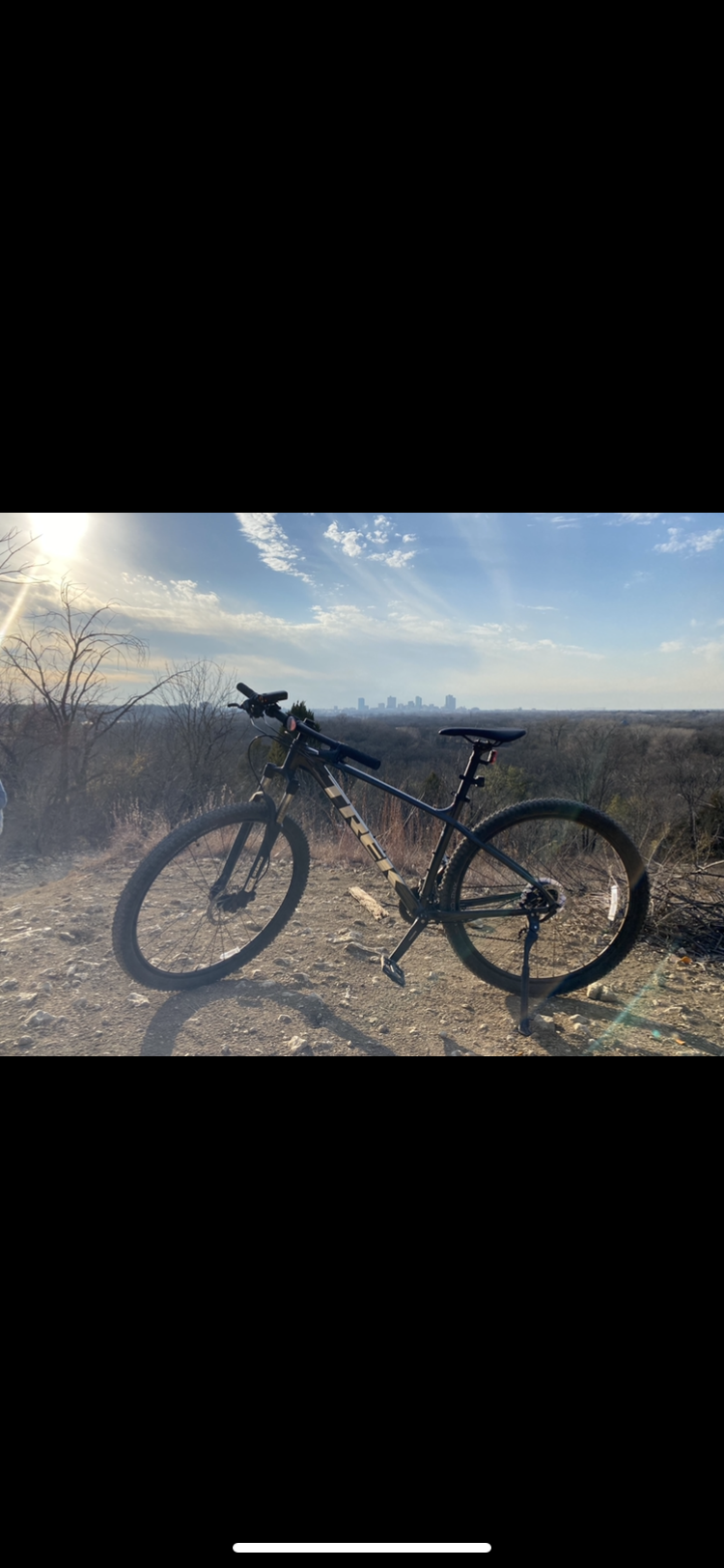 2022 Trek Marlin 5 Silver, gray or bare metal