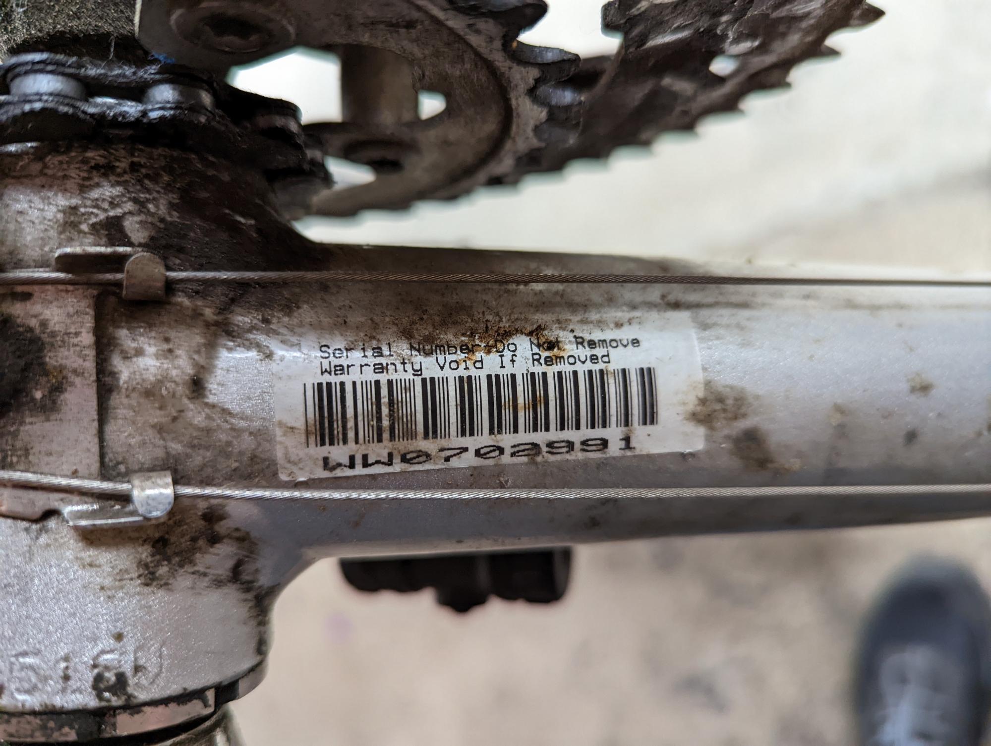 Trek 2000 Silver, gray or bare metal