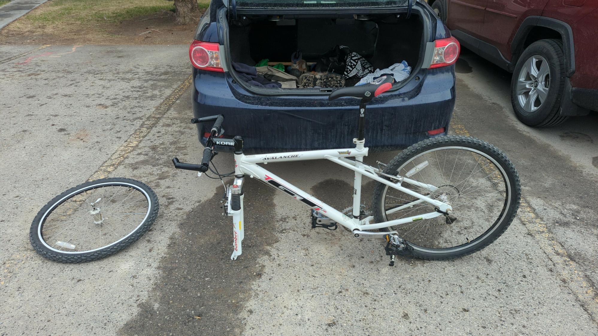 GT Bicycles Avalanche White