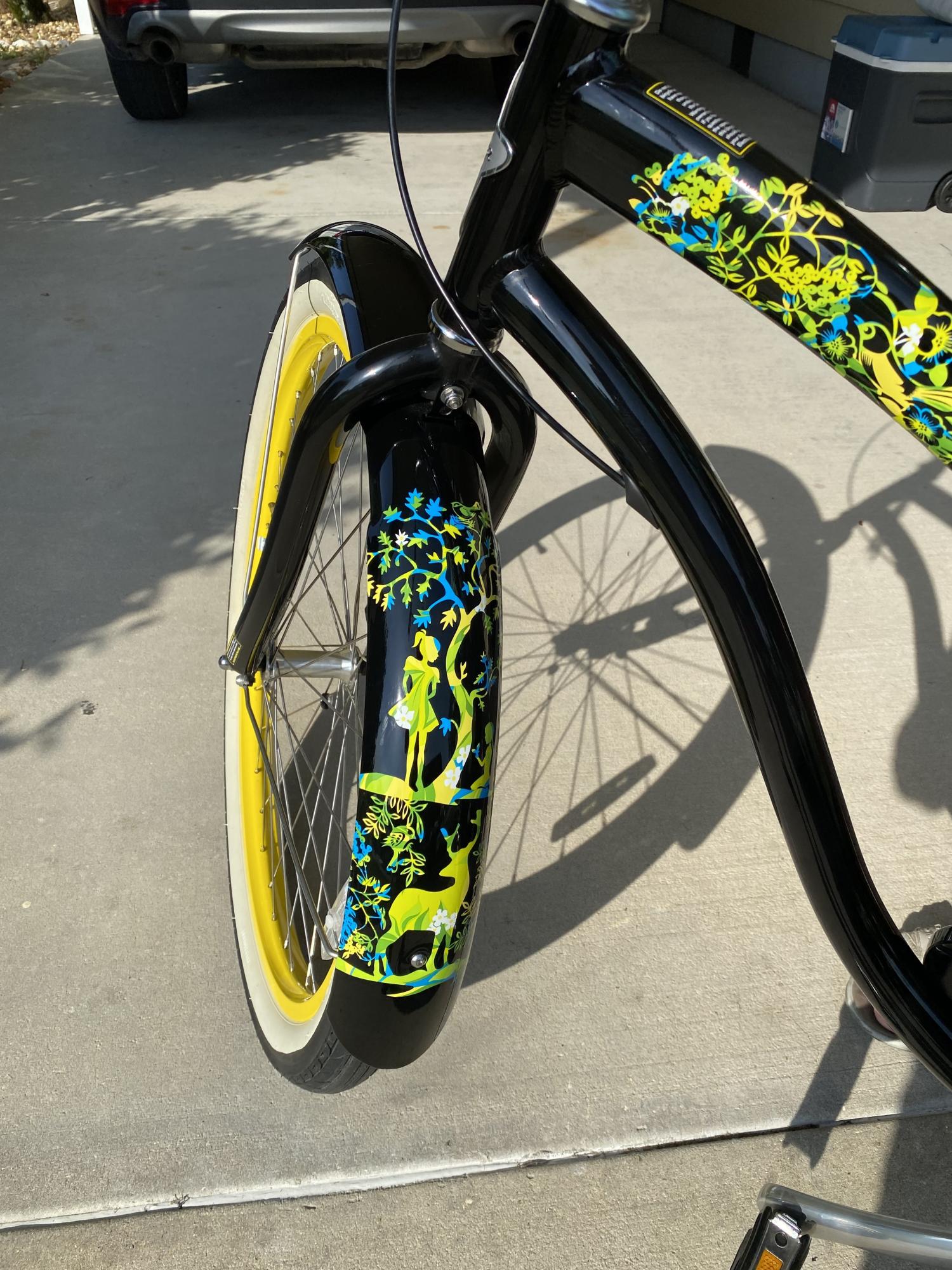 2016 Electra Townie Limited Edition Black and Yellow or Gold