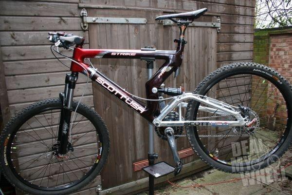 2003 SCOTT Strike  Red