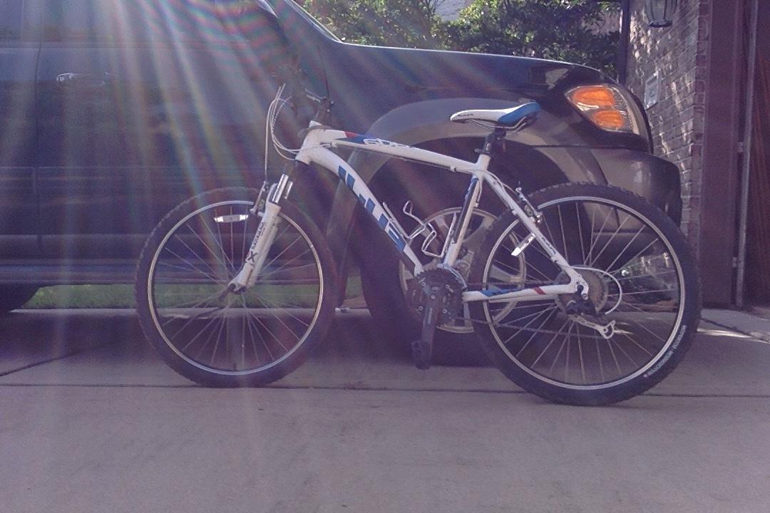 Fuji Nevada 3.0 Blue, White, and Red