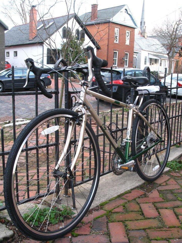 2011 Fuji Touring Yellow or Gold