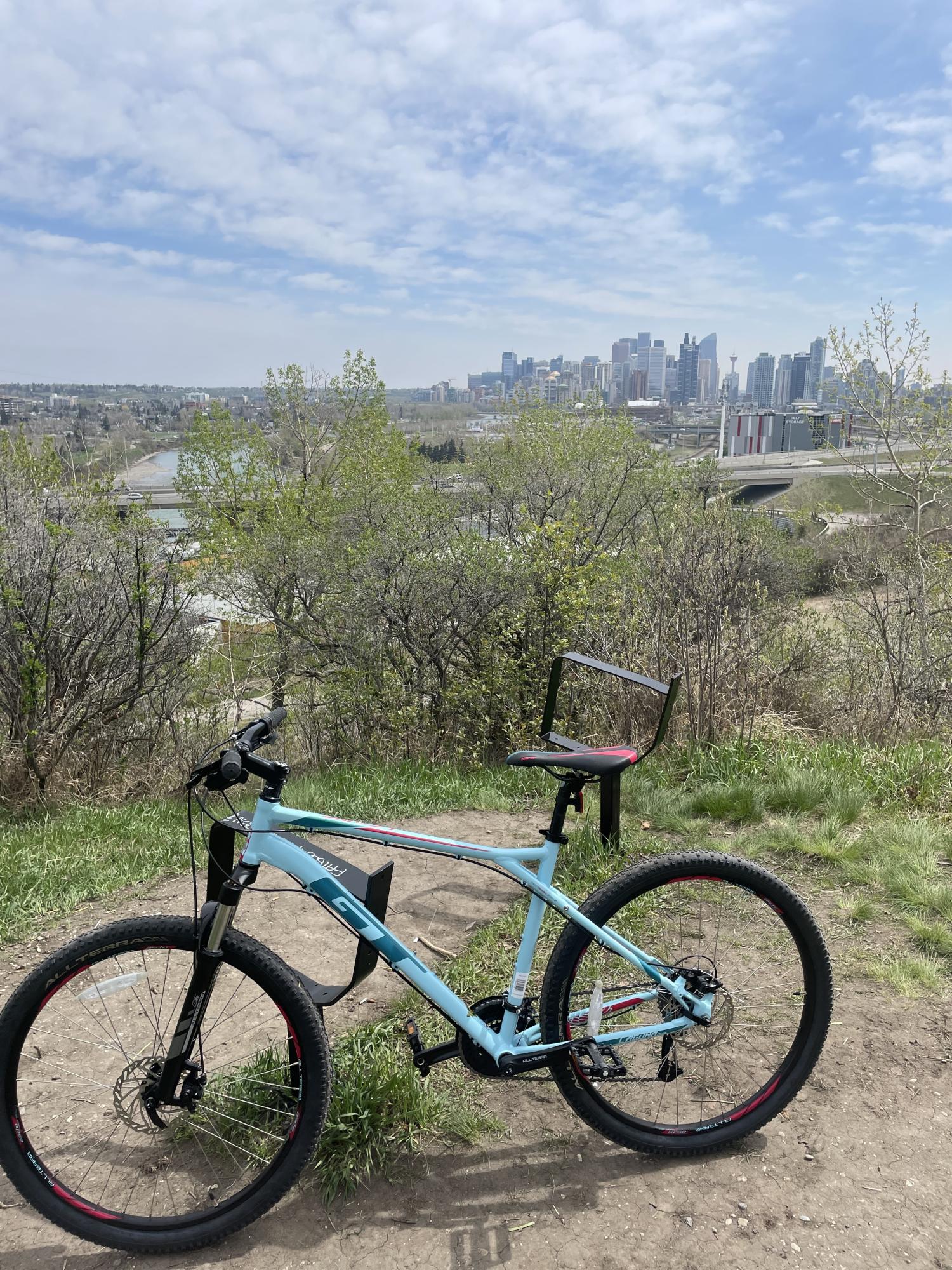 2024 GT Bicycles Laguna Blue