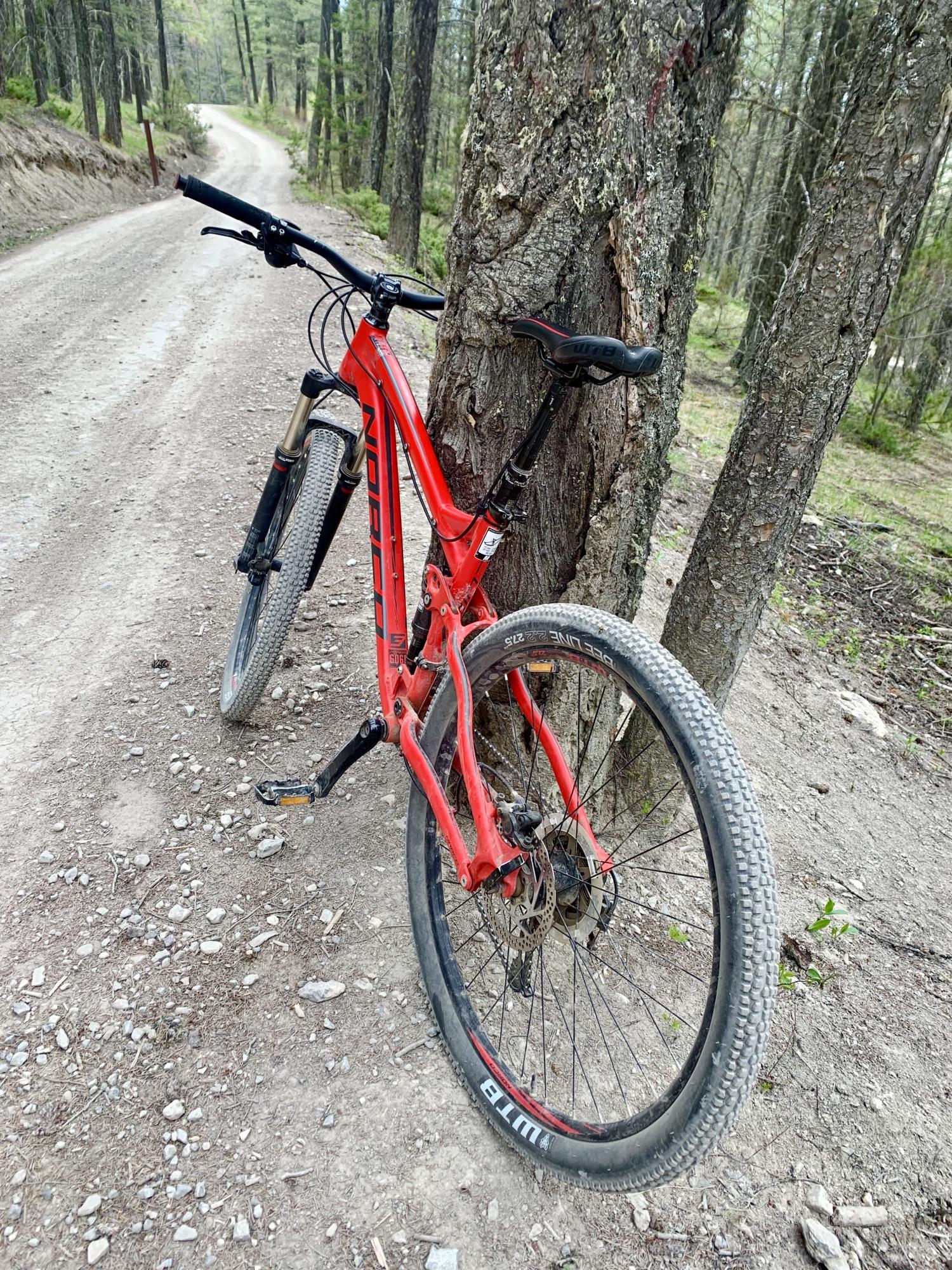 2016 Norco Bikes Fluid Red