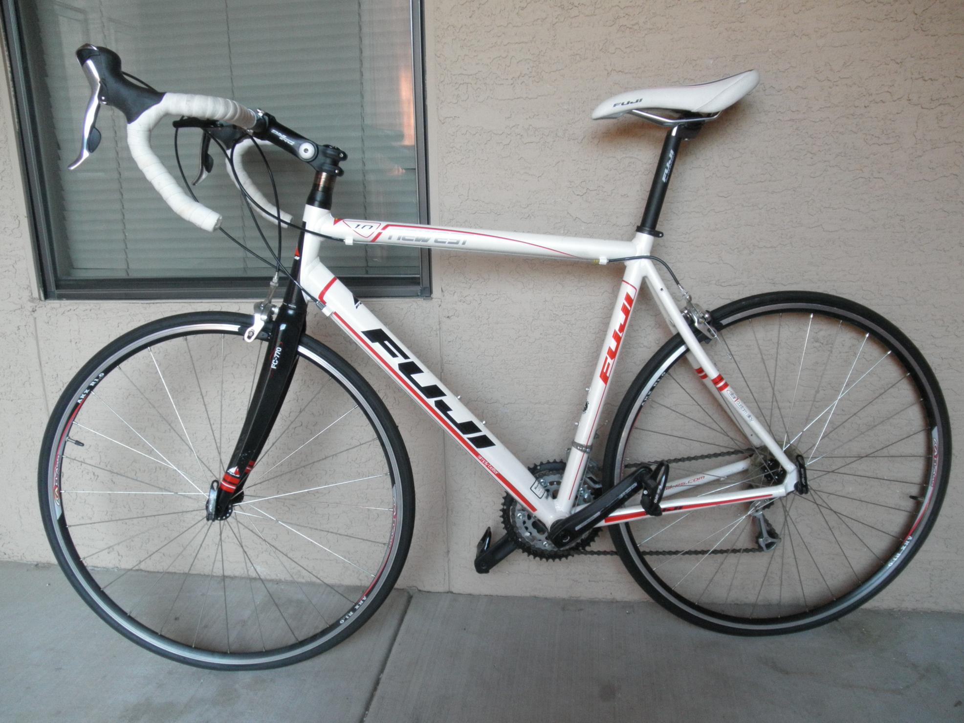 2012 Fuji Newest 2.0  White and Red