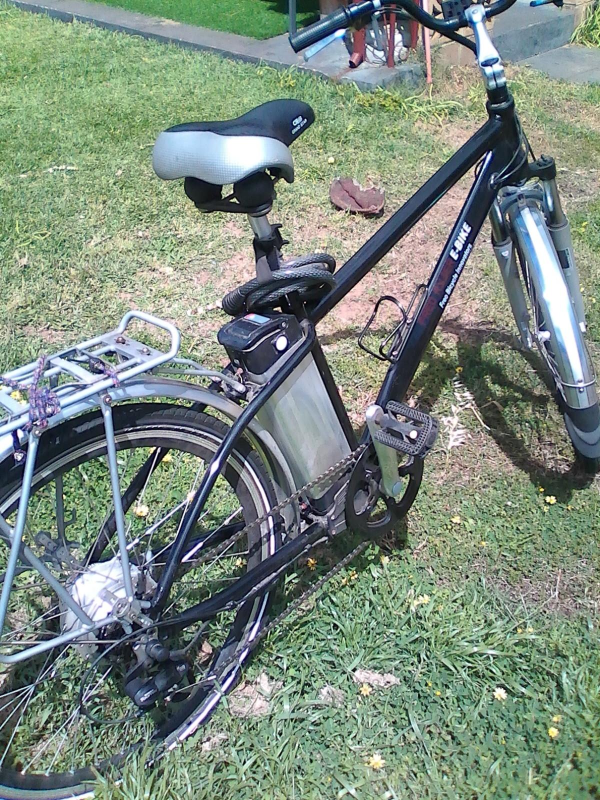 2012 E BIKES R US. Fremantle bicycle innovators ryder Black