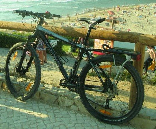 2010 Trek 6000 Silver or Gray and Black