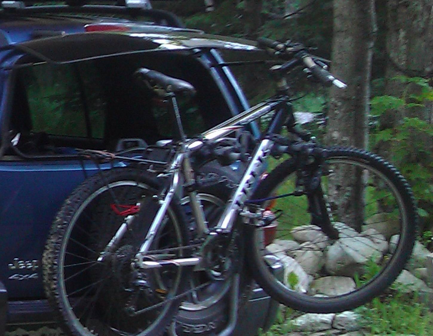 2003 Trek 4900 mtn bike  Black