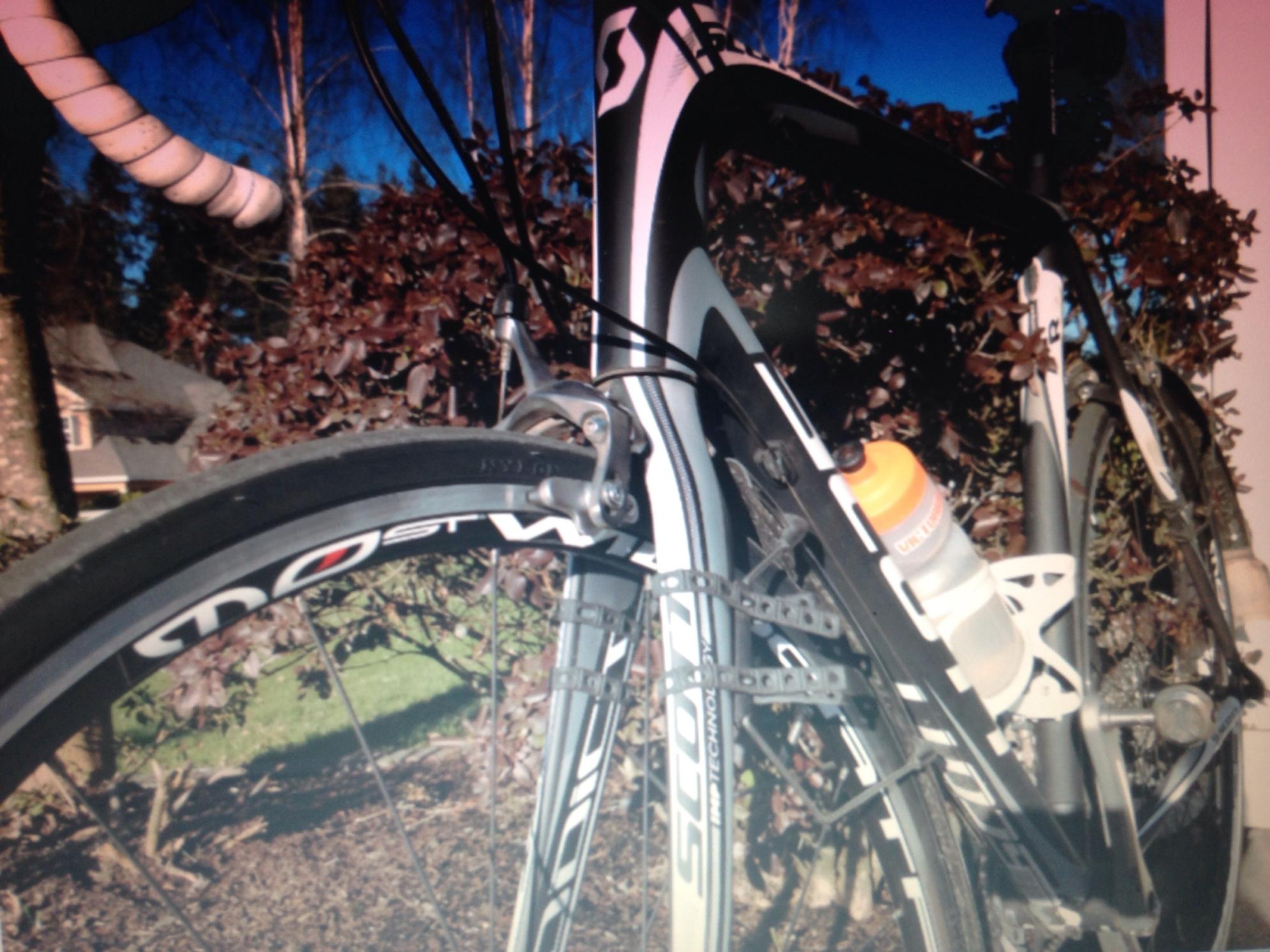 2011 SCOTT Addict R3  Black and White