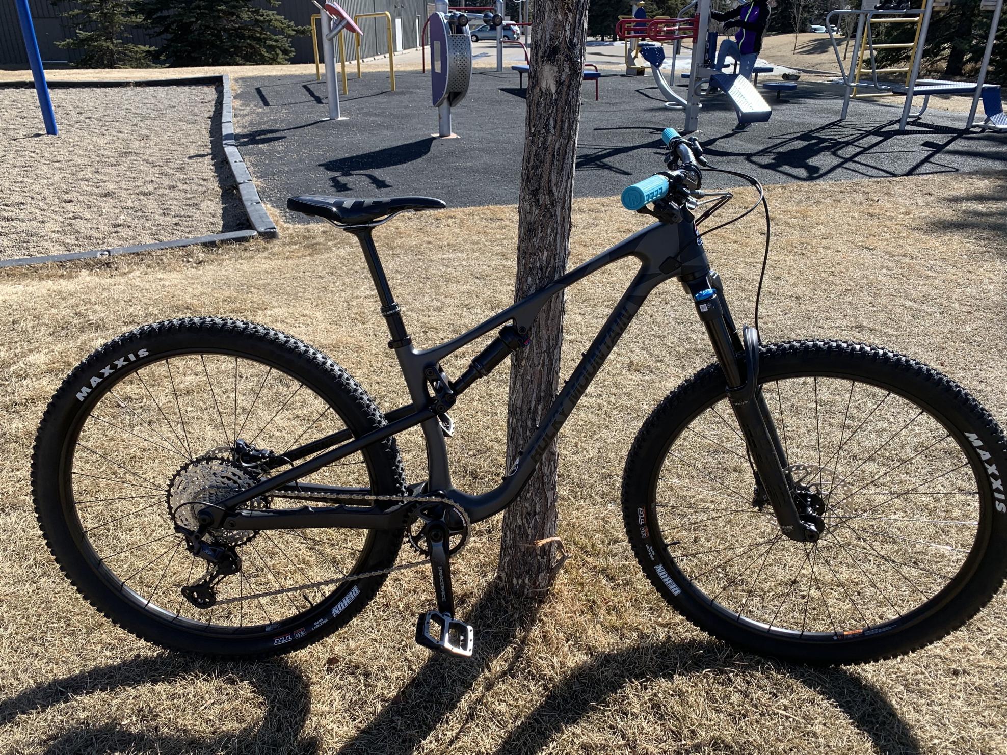2022 Rocky Mountain Bicycles Element C50 Black