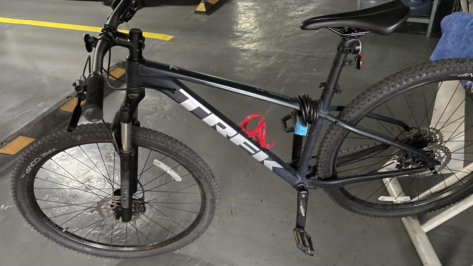 2023 Trek Marlín 7 M 29 BL-GY Black