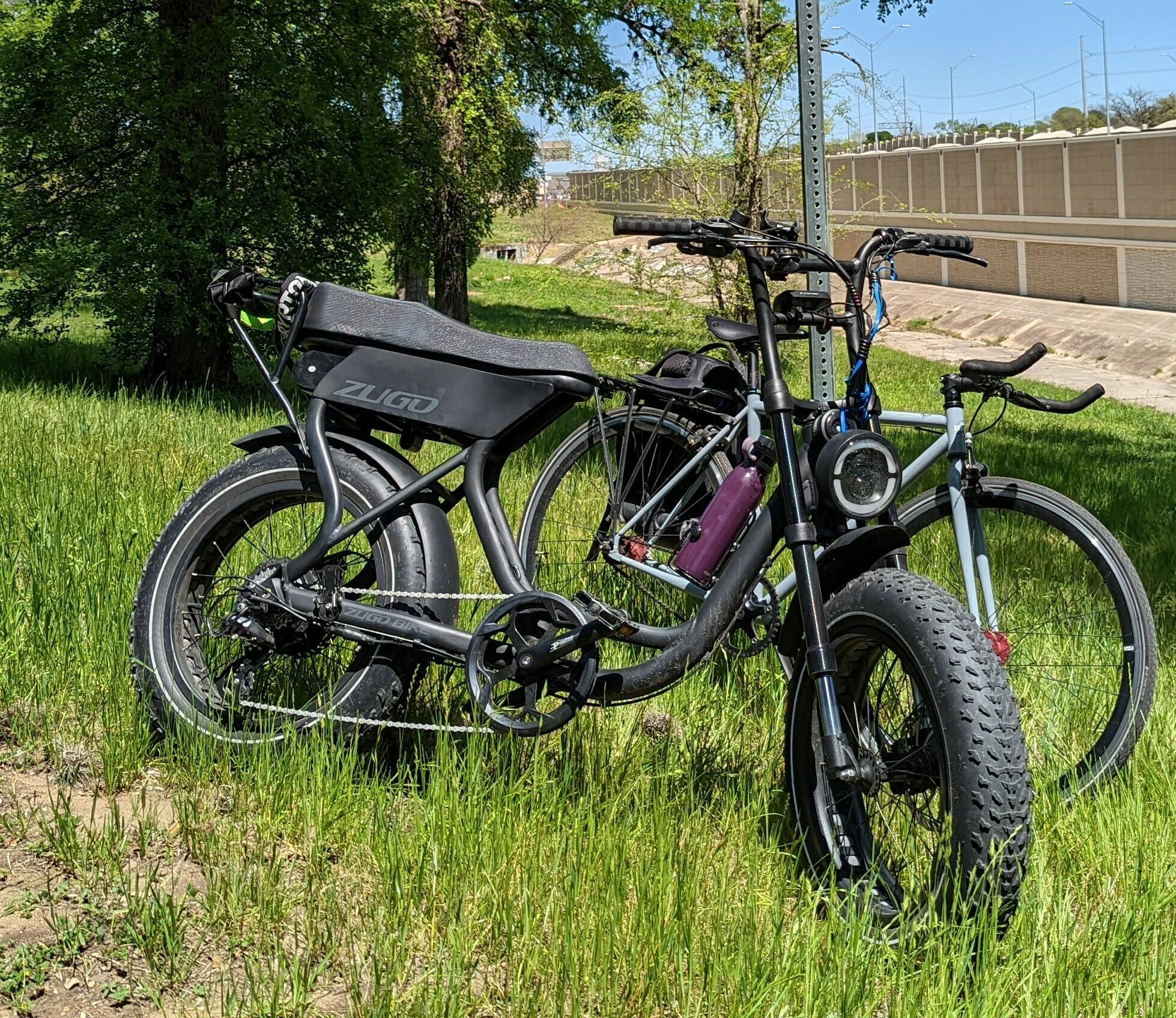 2021 Zugo Rhino Step-Through Black