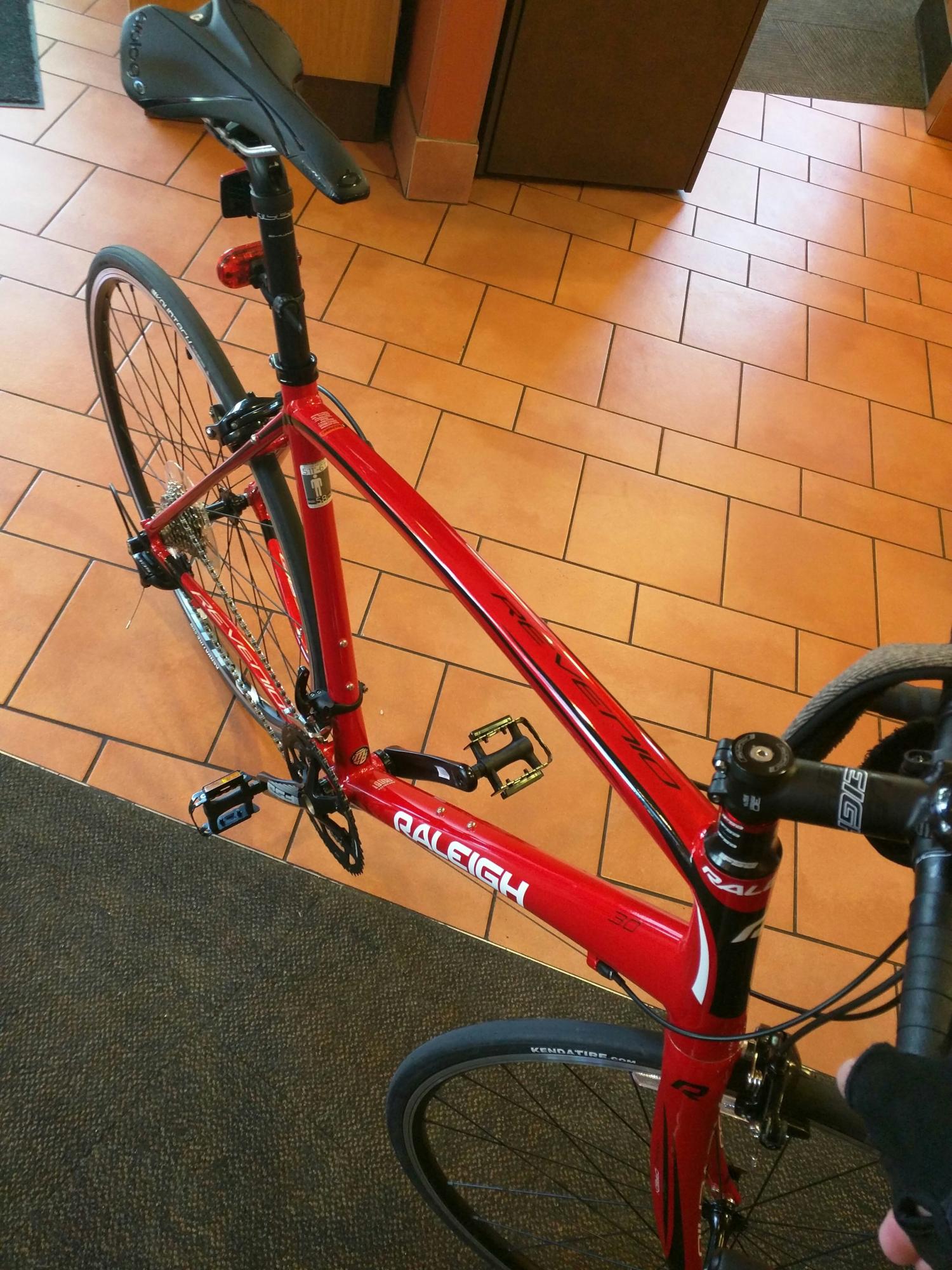 2015 Raleigh REVENIO Red