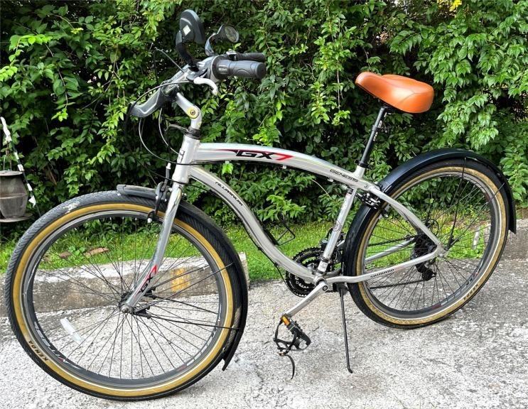 2015 Genesis L Silver, gray or bare metal